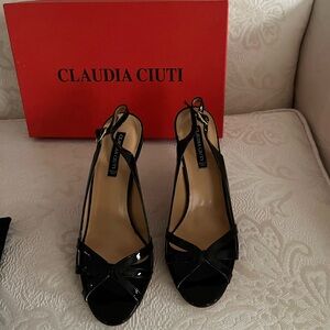Claudia Ciuti Fanta vintage Pepto black patent leather slingbacks!  NWT